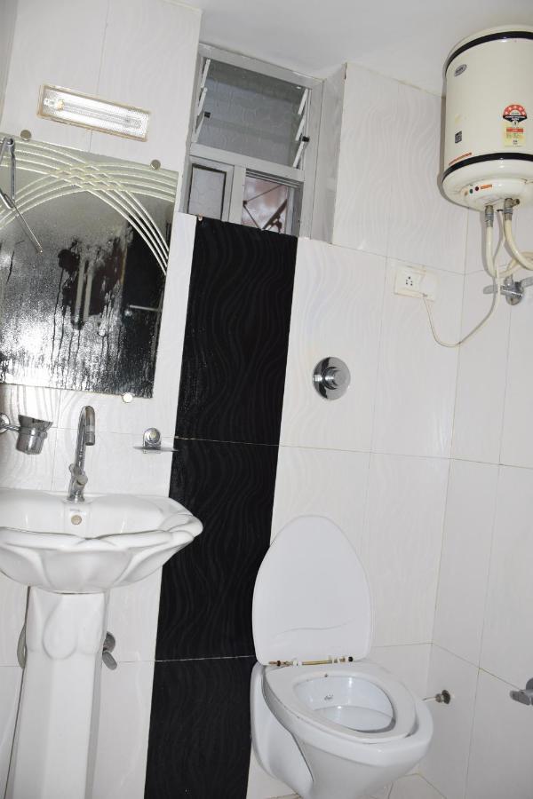 Hotel Deep Valley Mount Abu Buitenkant foto