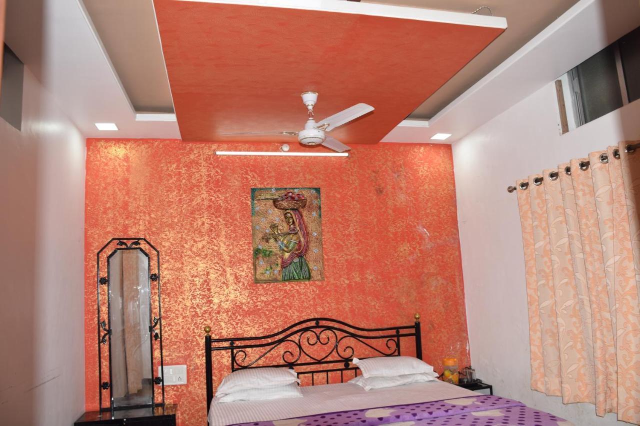 Hotel Deep Valley Mount Abu Buitenkant foto