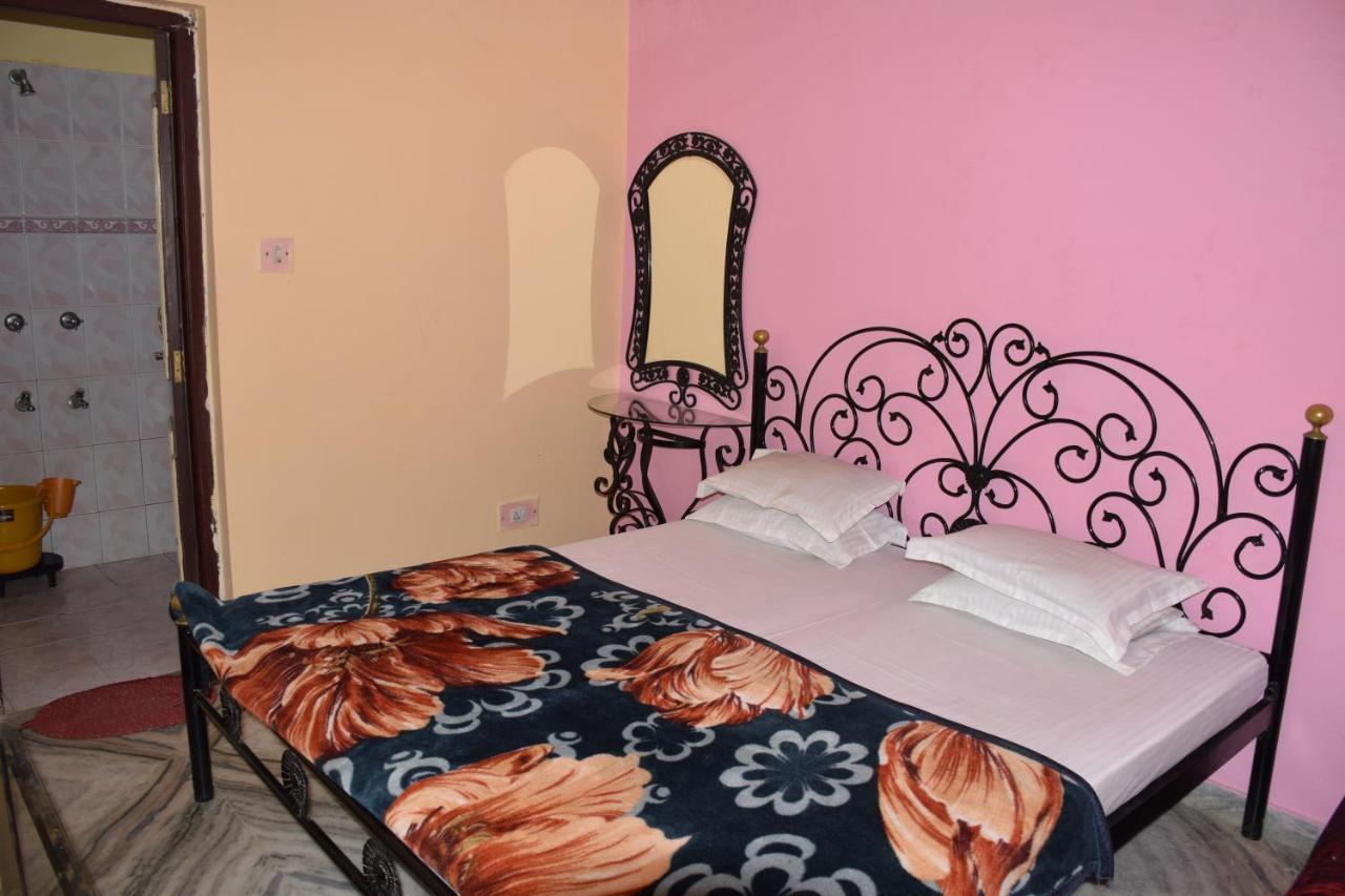 Hotel Deep Valley Mount Abu Buitenkant foto